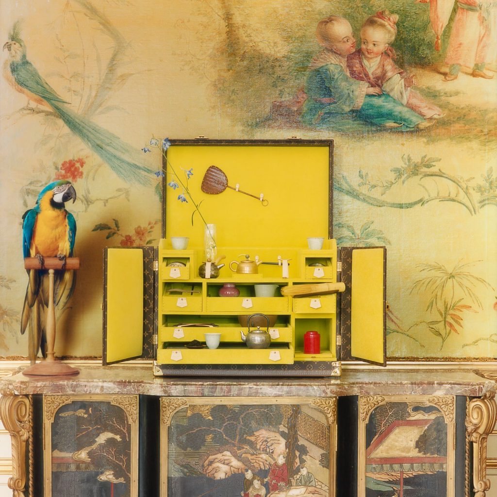 Louis Vuitton on X: Antiquity vs modernity. A surfboard is nestled behind  Napoleon's bed at the Château de Fontainebleau for #LouisVuitton's latest  Art of Living campaign. Discover more contemporary design pieces at
